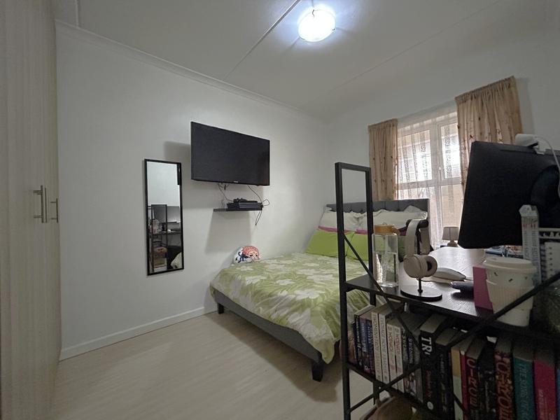 2 Bedroom Property for Sale in Muizenberg Western Cape